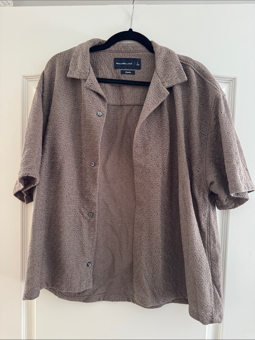 Men’s Abercrombie & Fitch Taupe Eyelet Short-Sleeve Shirt
